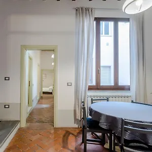 https://centro-santambrogio-flat.it-tuscanyhotel.com